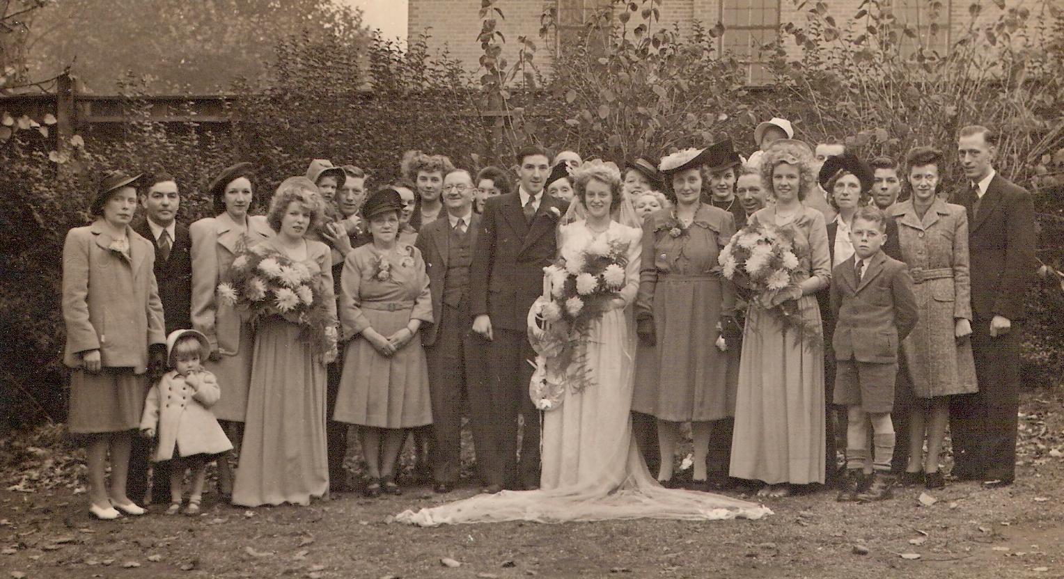 Edna May Bailey & James Benjamin Bailey, wedding day group photo, with Ivy Thompson, Eddie Thompson, 18th October 1947, Alum Rock, Birmingham, England