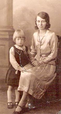 Edna May Bailey and her mum Hilda Beason, around 1933 