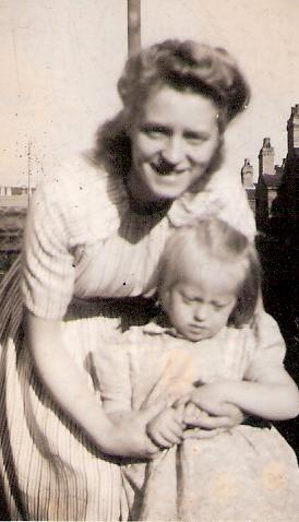 Edna May Bailey 1927 - 2010 and her sister Linda Joyce Beason